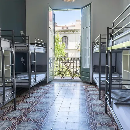 Fabrizzio's Petit Hostel