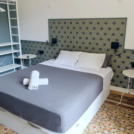 Fabrizzio's Petit Hostel
