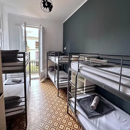 Fabrizzio's Petit Hostel *